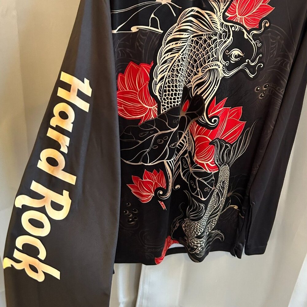 Hard Rock Shirt Mens Medium Asian Inspired Fish Spell Out Grunge Y2K Goth 17522x - Picture 2 of 8